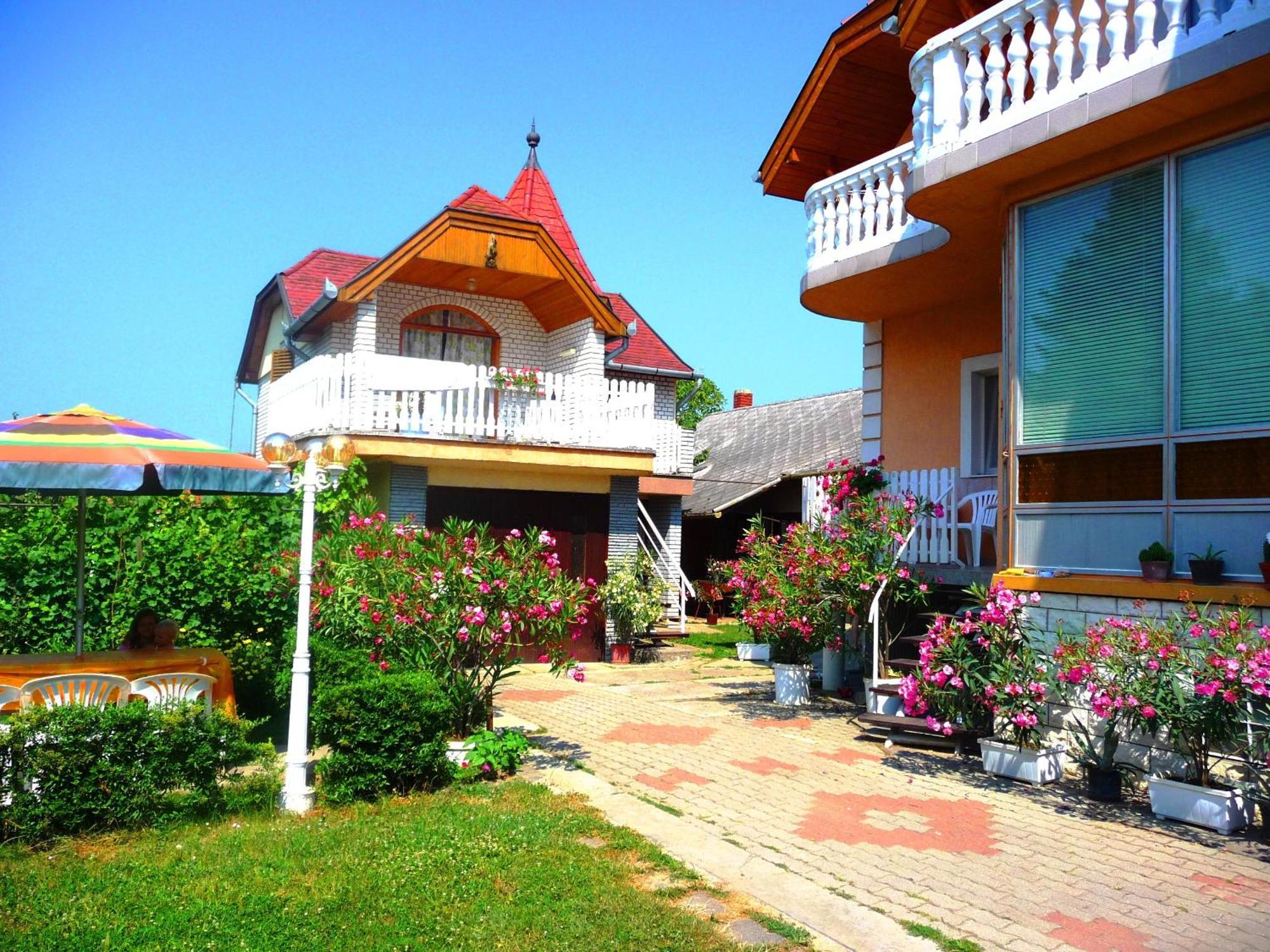Joker Villa Apartmanhaus Hévíz Esterno foto