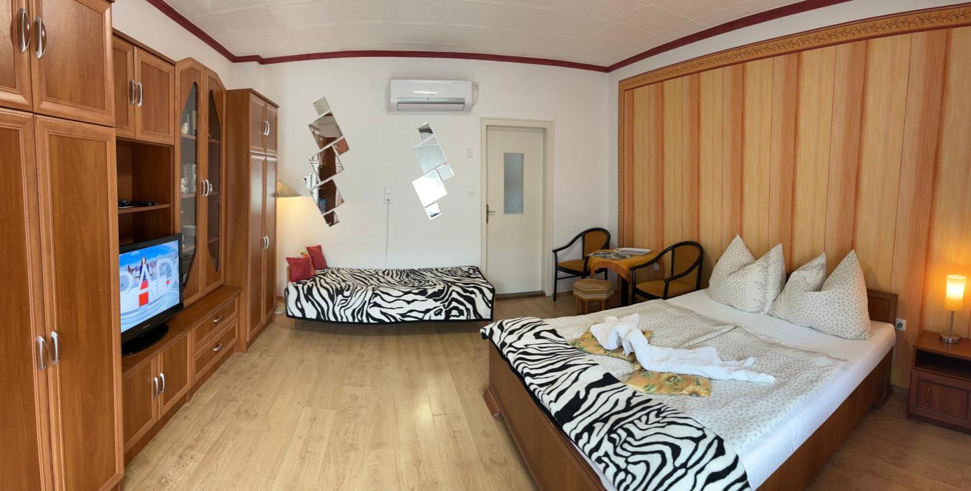 Joker Villa Apartmanhaus Hévíz Esterno foto