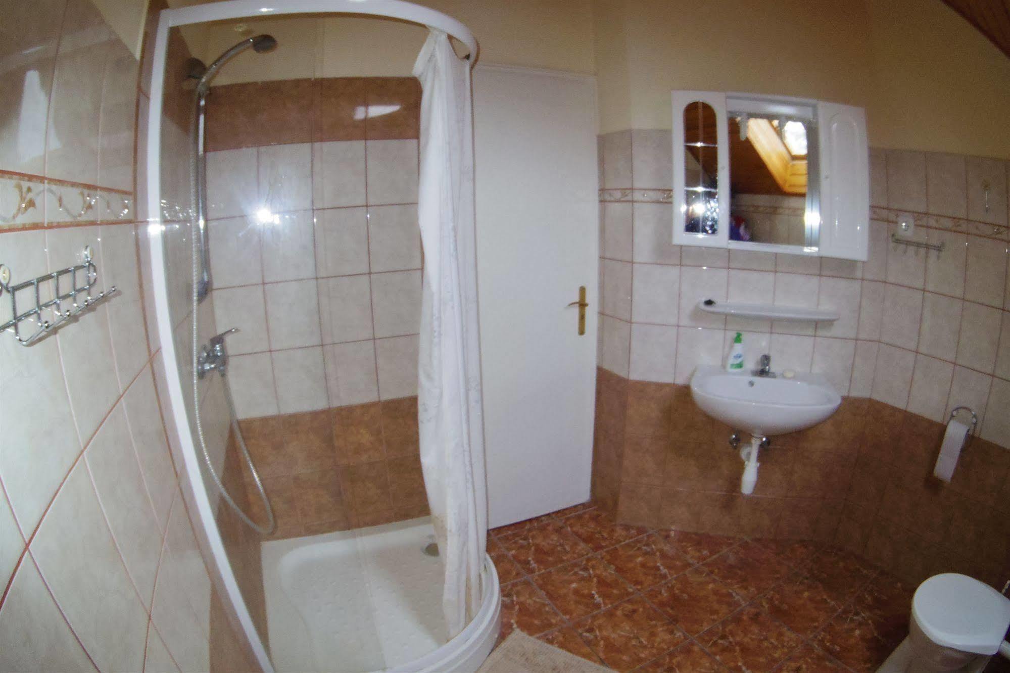 Joker Villa Apartmanhaus Hévíz Esterno foto