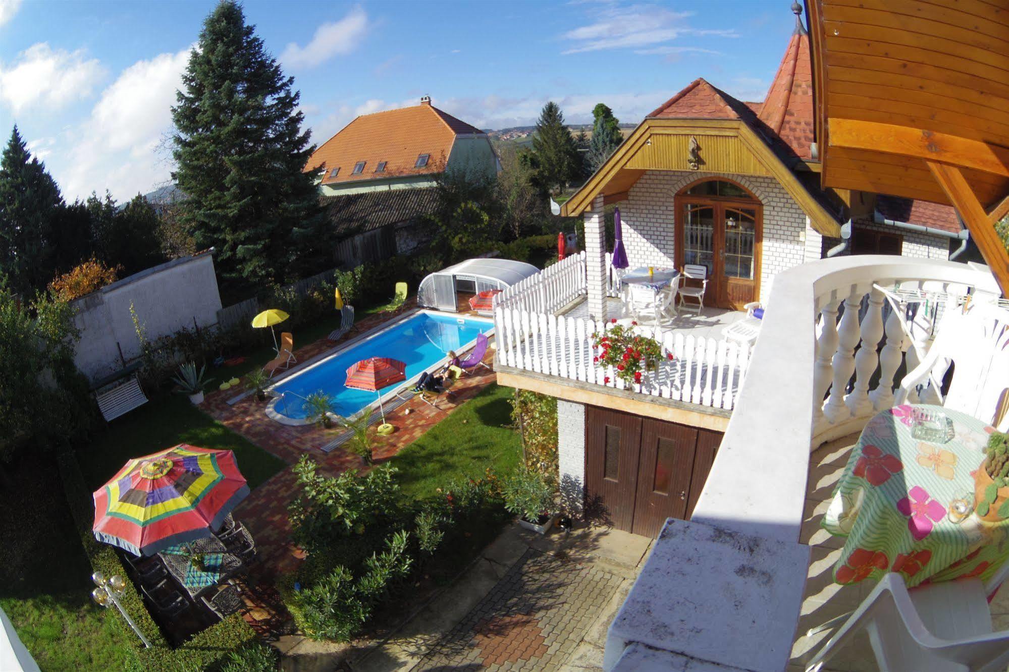 Joker Villa Apartmanhaus Hévíz Esterno foto
